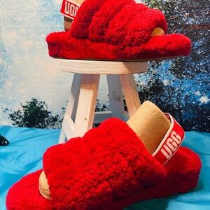 UGG Red Fluffy Slide Sandals /Slippers VGC Size 8 Women’s
